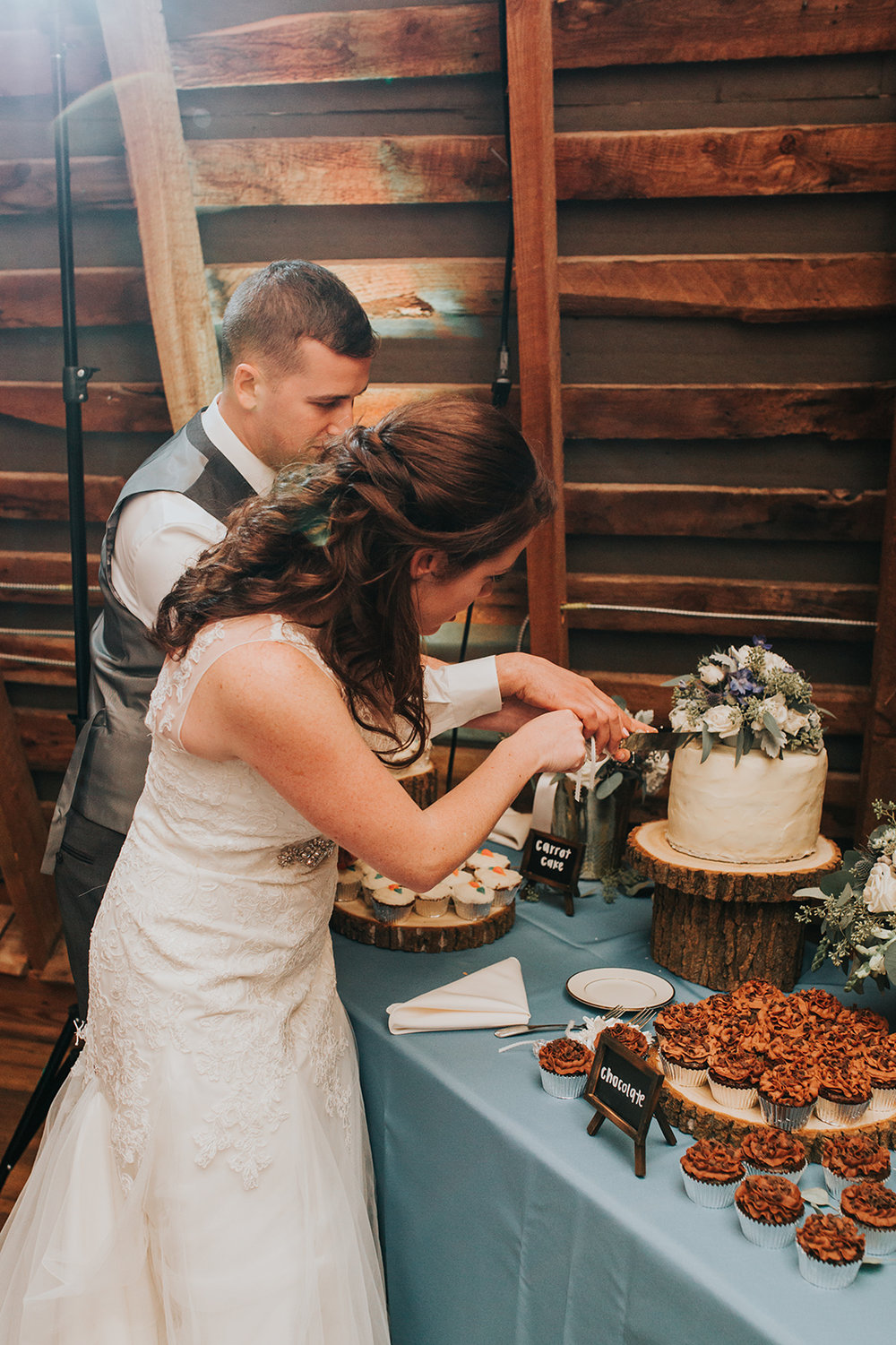 brielle-davis-events-48-fields-wedding-cake-cutting.jpg