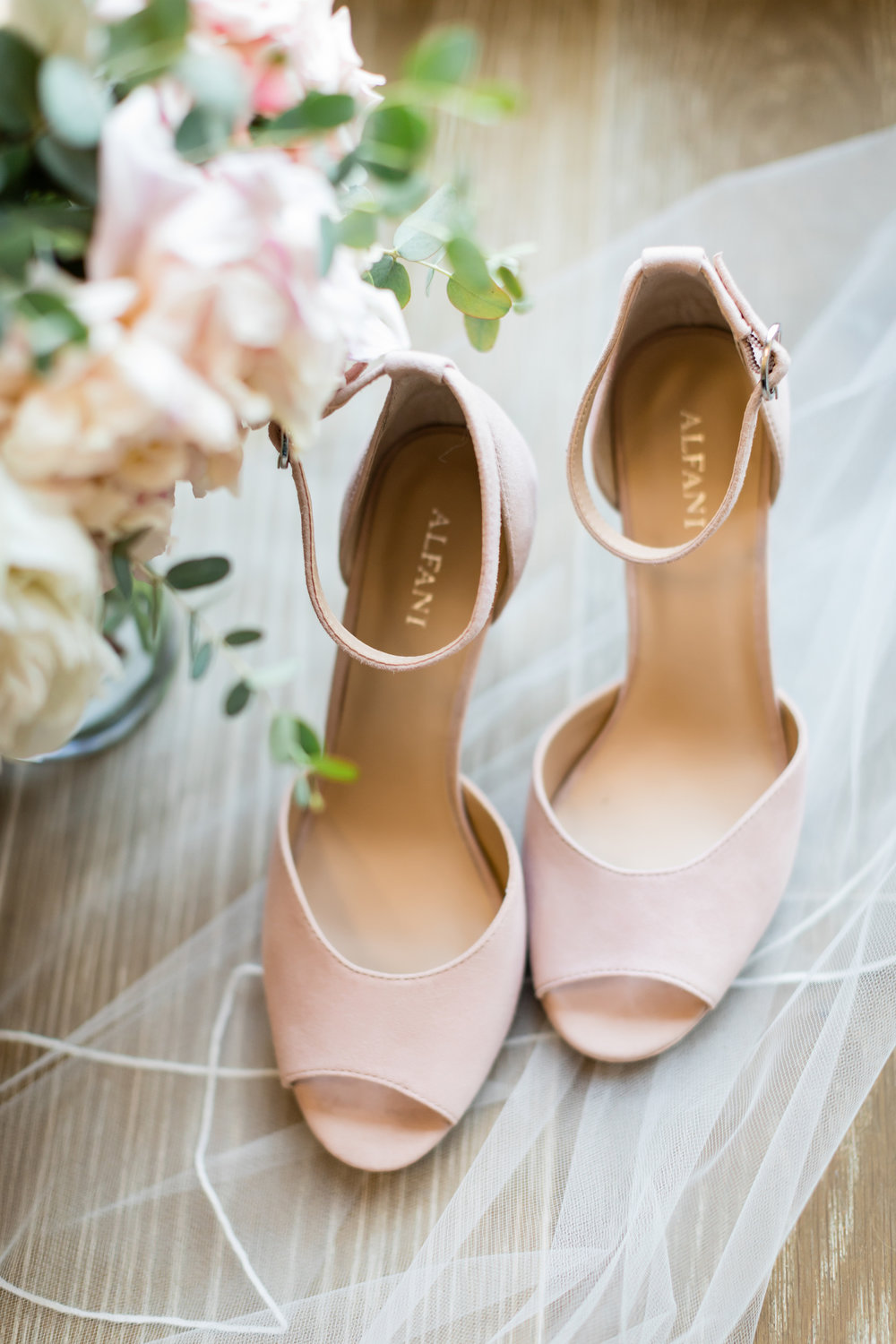 brielle-davis-events-kairos-photography-chandler-hill-wedding-bridal-shoes.jpg